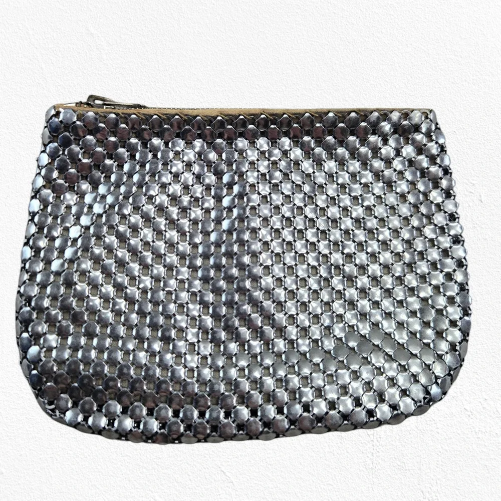 Vintage 60s Silver Metal Mesh Coin Purse Zipper Pouch Disco Clutch Cosmetic Bag